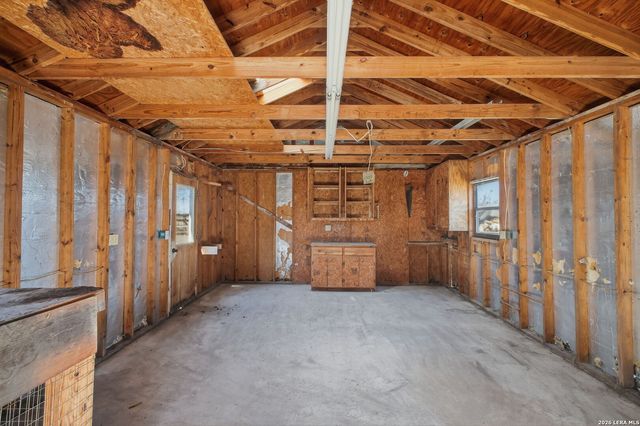 10 Broken Ski Circle, New Braunfels, TX 78130