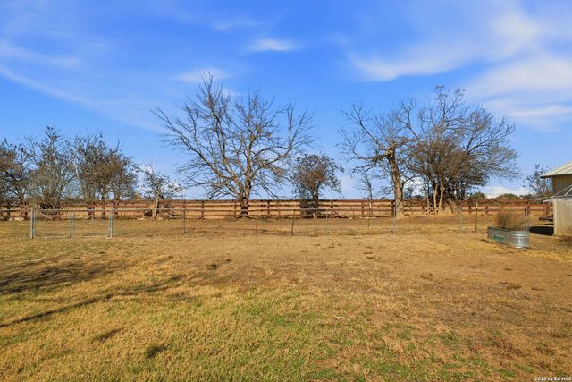 10 Broken Ski Circle, New Braunfels, TX 78130