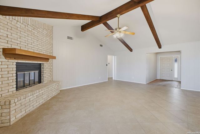 10 Broken Ski Circle, New Braunfels, TX 78130