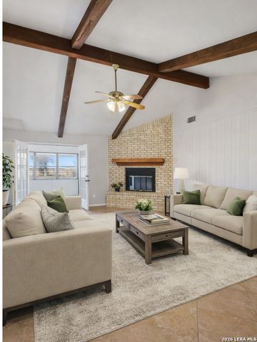 10 Broken Ski Circle, New Braunfels, TX 78130