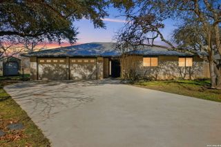 10 Broken Ski Circle, New Braunfels, TX 78130