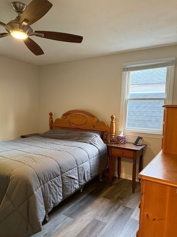 2 Stonehedge Circle, Billerica, MA 01821