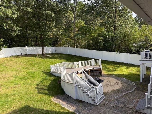 2 Stonehedge Circle, Billerica, MA 01821