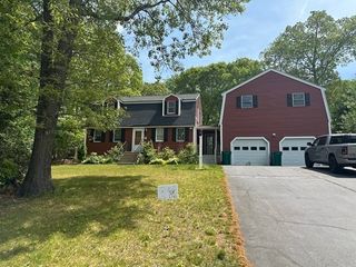 2 Stonehedge Circle, Billerica, MA 01821