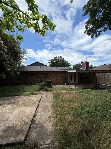 8351 Teresa Drive, Dallas, TX 75217