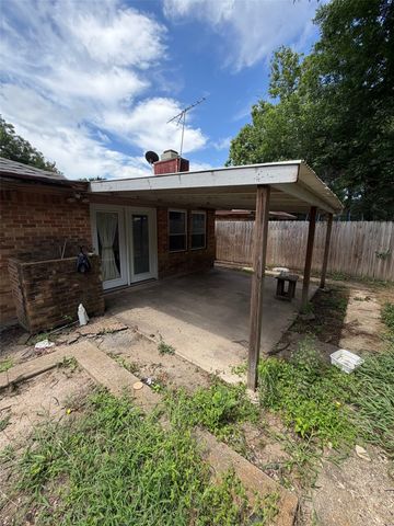8351 Teresa Drive, Dallas, TX 75217