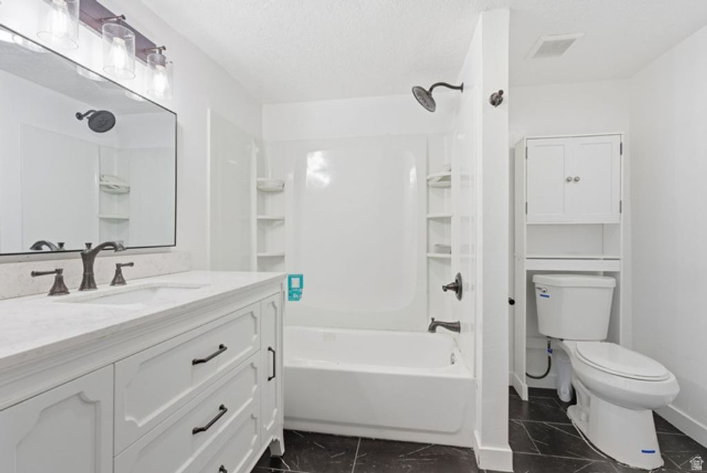 Image 12 of property listing at 919 E 300 S, Provo, UT 84606