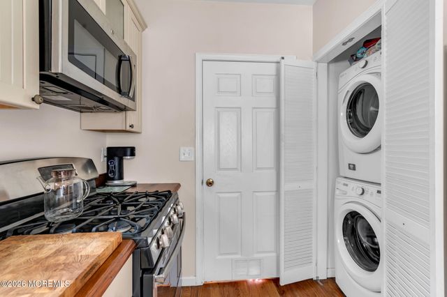 6 Beach Street, Sea Bright, NJ 07760