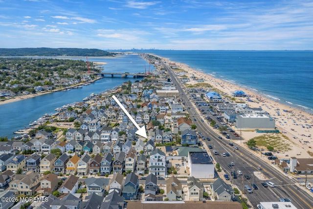 6 Beach Street, Sea Bright, NJ 07760