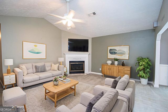 1672 Dolly Nixon Road, Senoia, GA 30276