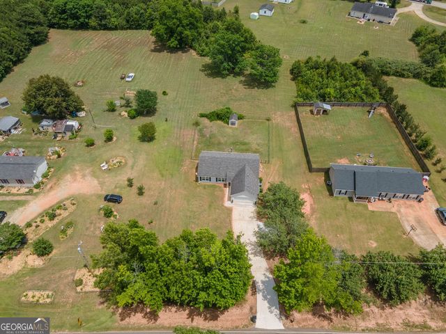 1672 Dolly Nixon Road, Senoia, GA 30276