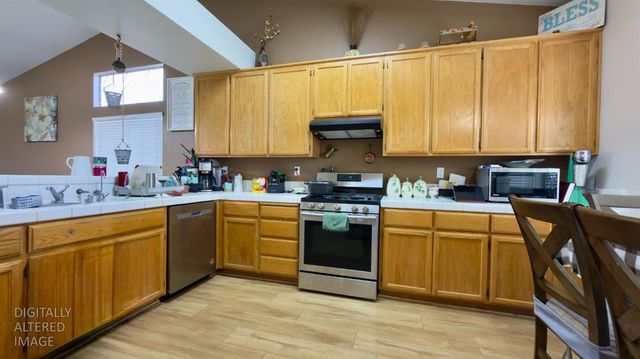 781 Hackett Rd, Ceres, CA 95307