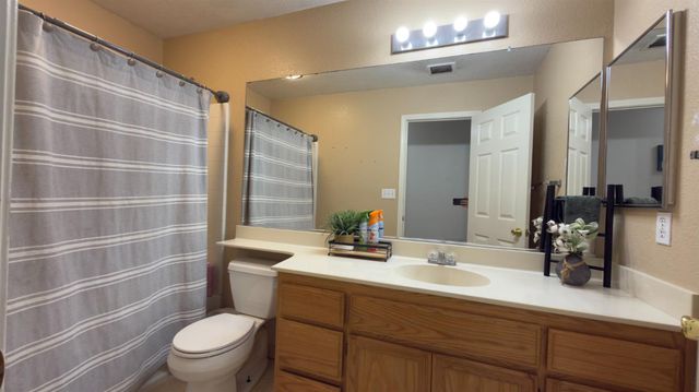 781 Hackett Rd, Ceres, CA 95307