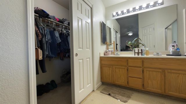 781 Hackett Rd, Ceres, CA 95307