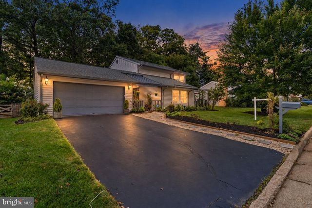 523 SUGARLAND RUN DR, Sterling, VA 20164