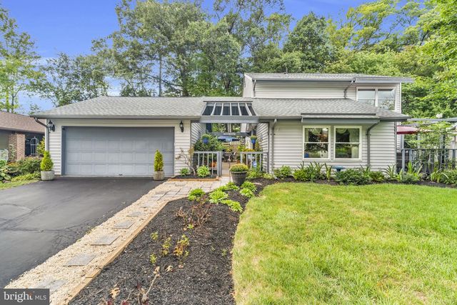 523 SUGARLAND RUN DR, Sterling, VA 20164