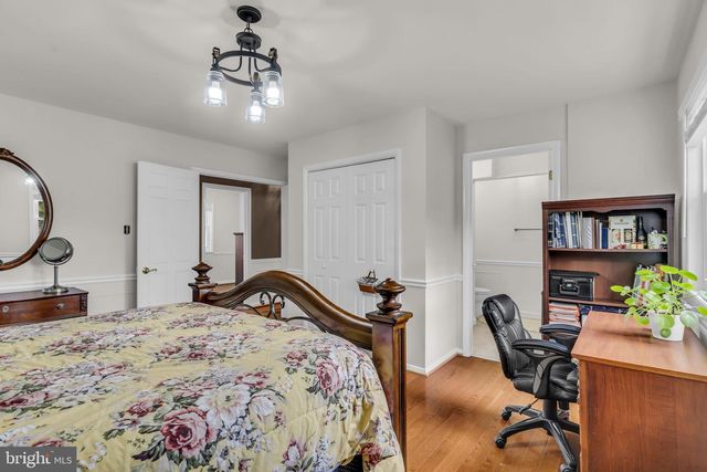 523 SUGARLAND RUN DR, Sterling, VA 20164