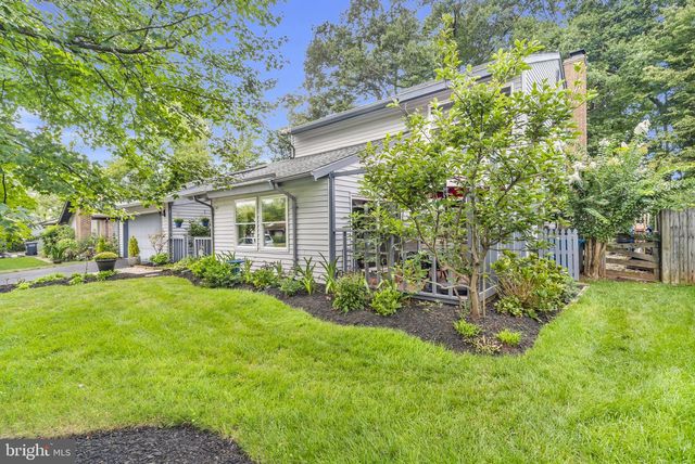 523 SUGARLAND RUN DR, Sterling, VA 20164