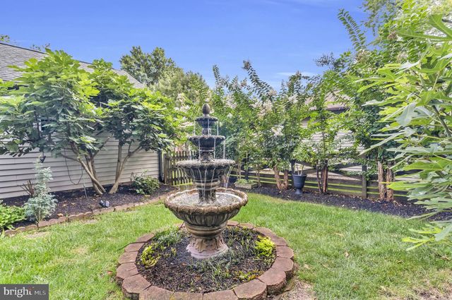 523 SUGARLAND RUN DR, Sterling, VA 20164