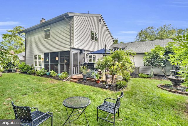 523 SUGARLAND RUN DR, Sterling, VA 20164