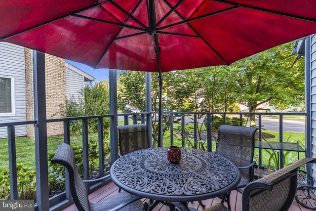 523 SUGARLAND RUN DR, Sterling, VA 20164