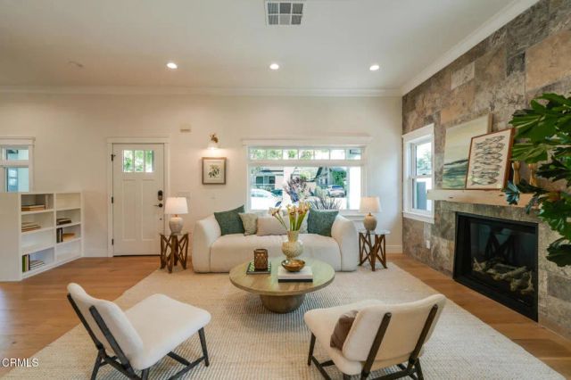 1023 Adelaine Avenue, South Pasadena, CA 91030