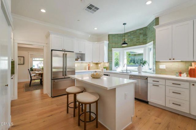 1023 Adelaine Avenue, South Pasadena, CA 91030