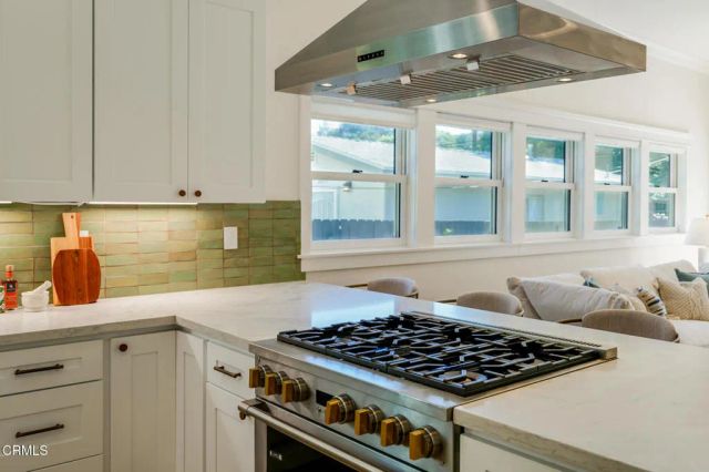 1023 Adelaine Avenue, South Pasadena, CA 91030