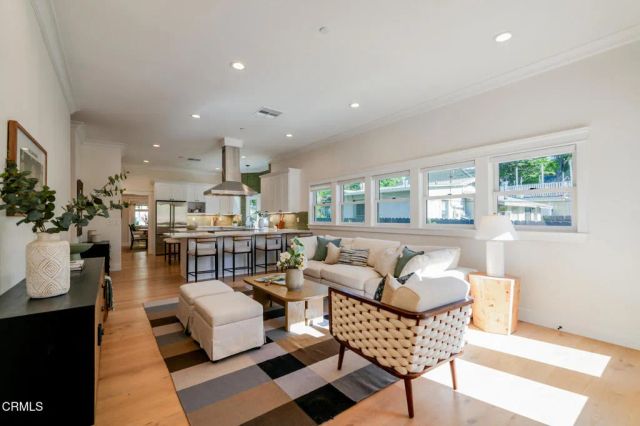 1023 Adelaine Avenue, South Pasadena, CA 91030