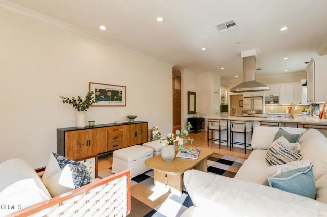 1023 Adelaine Avenue, South Pasadena, CA 91030