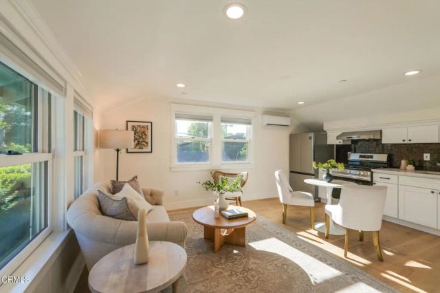 1023 Adelaine Avenue, South Pasadena, CA 91030