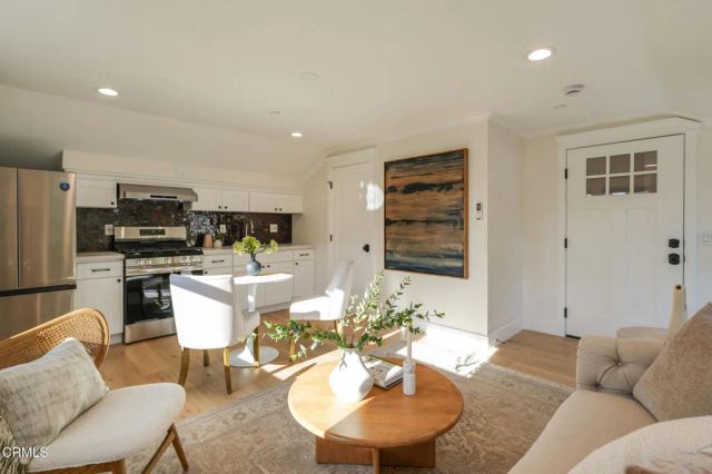 1023 Adelaine Avenue, South Pasadena, CA 91030