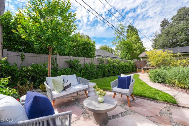 1023 Adelaine Avenue, South Pasadena, CA 91030