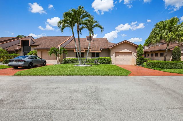4733 S Fountains Dr S S, Lake Worth, FL 33467