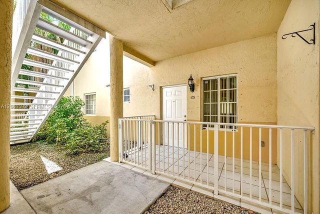 6900 NW 179th St 104-1, Hialeah, FL 33015