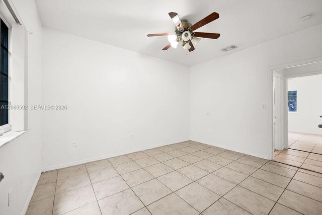 6900 NW 179th St 104-1, Hialeah, FL 33015