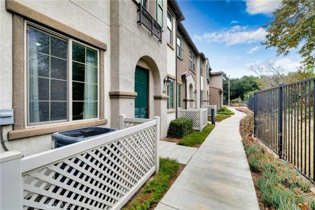 3212 Willow Creek, West Covina, CA 91791
