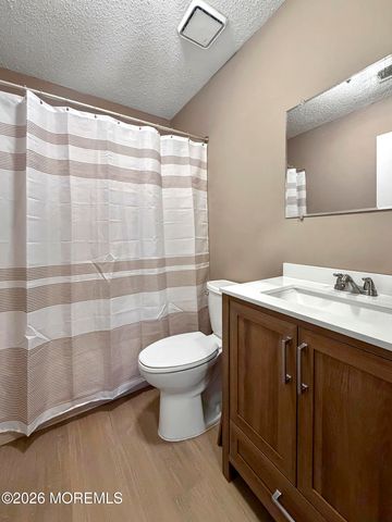 47 Carnaby Close, Freehold, NJ 07728