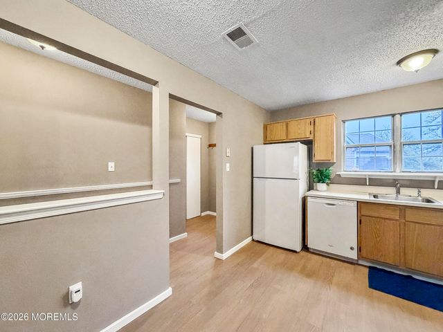 47 Carnaby Close, Freehold, NJ 07728