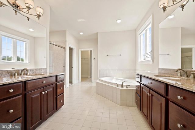 4 JAMES GETTY LN, Glen Mills, PA 19342