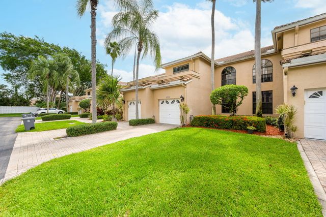 6675 Montego Bay Boulevard E, Boca Raton, FL 33433