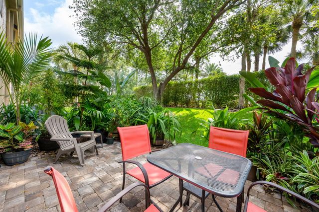 6675 Montego Bay Boulevard E, Boca Raton, FL 33433