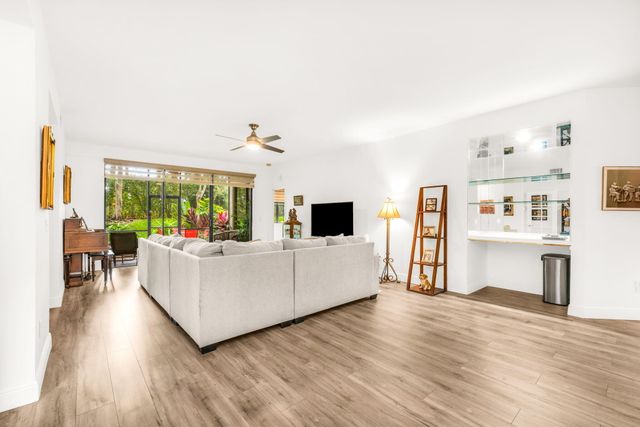 6675 Montego Bay Boulevard E, Boca Raton, FL 33433