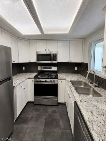 14405 Cerise 13, Hawthorne, CA 90250