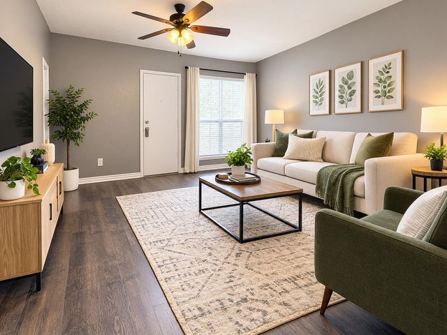 100 Uhland RD 1, San Marcos, TX 78666
