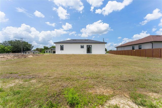 2803 1st Street W, Lehigh Acres, FL 33971