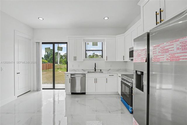 2803 1st Street W, Lehigh Acres, FL 33971