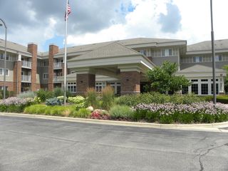 801 N McLean Boulevard 206, Elgin, IL 60123
