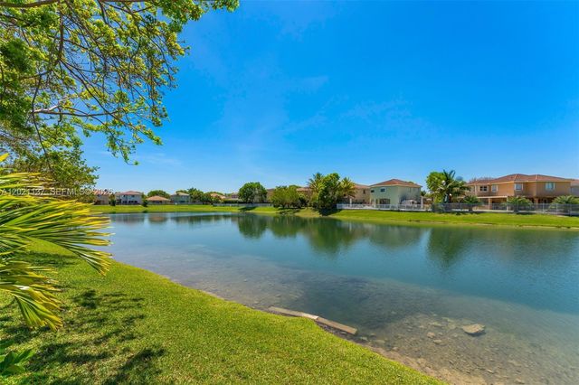 9024 SW 206th St, Cutler Bay, FL 33189