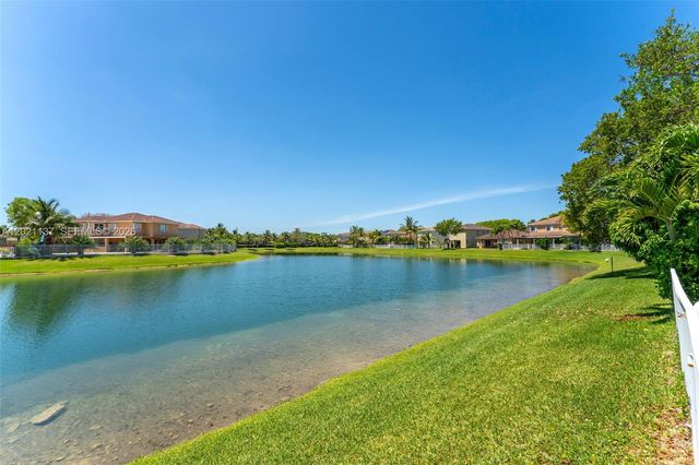 9024 SW 206th St, Cutler Bay, FL 33189